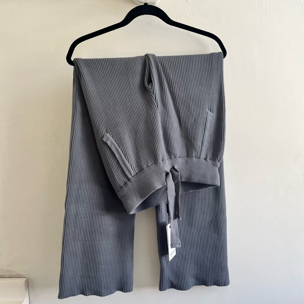Grey Rib Knitted Pants - Picture 8 of 9